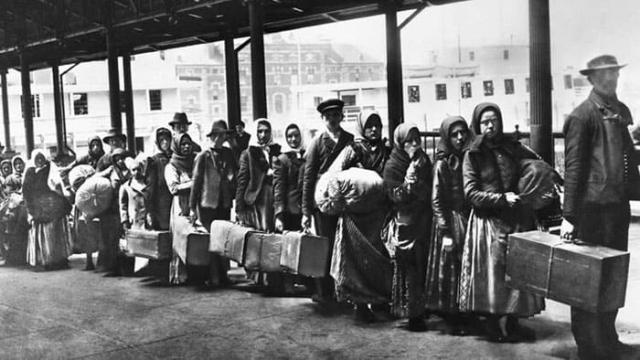 Inmigrantes-italianos-en-Argentina.jpg