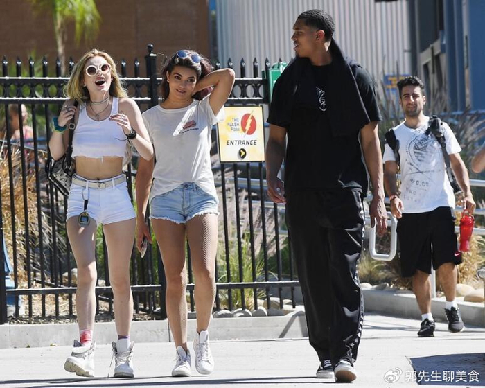 开云下载-同样是打NBA,克拉克森能连追3名超模得手,为何阿杜却屡屡被拒|凯文·杜兰特|乔丹-克拉克森|体育赛事讨论|纽约尼克斯队|詹姆斯-约翰逊_新浪体育_新浪新闻