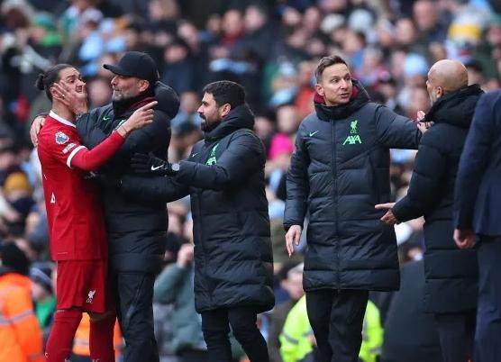 开云官网-林良锋：利物浦亮软肋，低效曼城没啃动