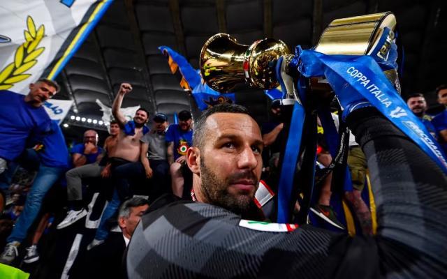 1689207789233011094.jpg 开云下载-再见了圣汉达!国米后三冠王时代最佳代言人