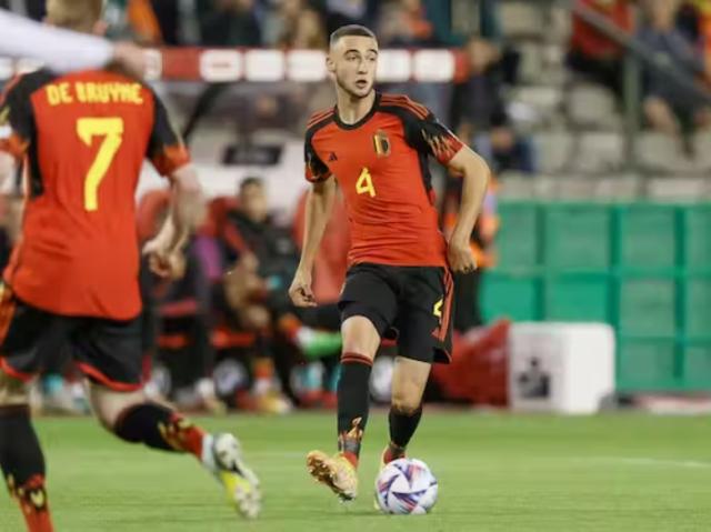 1668094018770037209.png 开云APP-比利时名单解析:旧配方点缀新要素能延缓衰老吗?