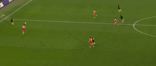 金玟哉谈红牌:我确实拉拽了对手,这是一次犯规