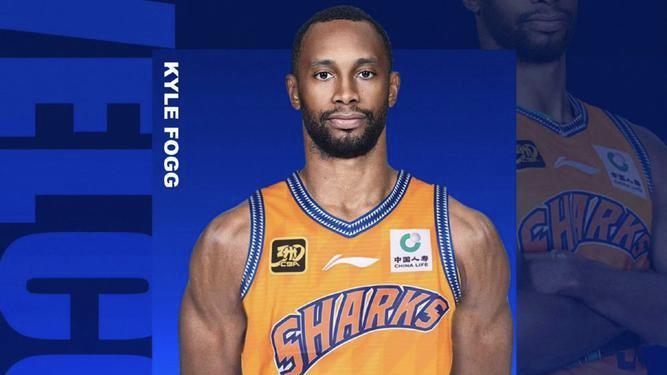 开云官网-洛夫顿31分上海战胜广东闯进杯赛四强，赛季三杀打服广东