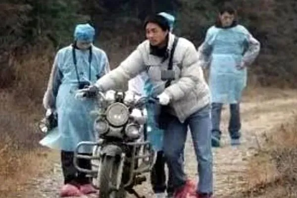 11. 唯一留下的血脚印与白狗｜红安八尸案