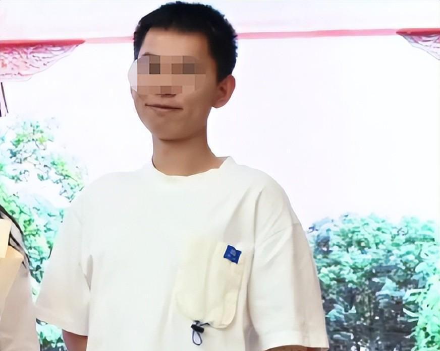 噩耗传来！28岁川大博士遗体找到，父母搬砖供他，姐姐留言太戳心